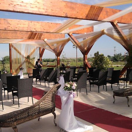 Club Insieme Grand Resort Potlogi Εξωτερικό φωτογραφία