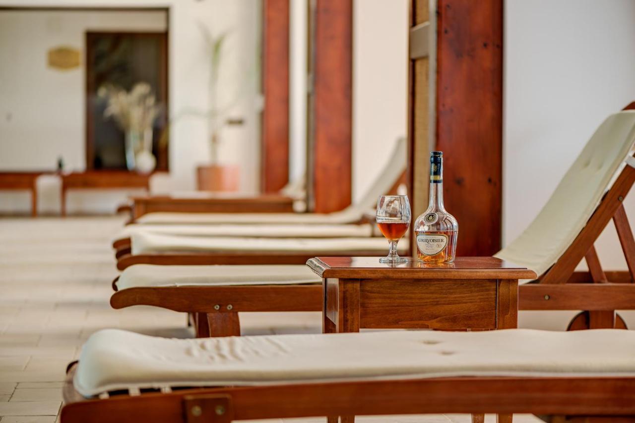 Club Insieme Grand Resort Potlogi Εξωτερικό φωτογραφία