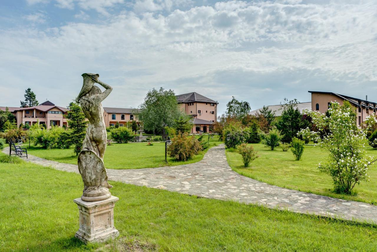 Club Insieme Grand Resort Potlogi Εξωτερικό φωτογραφία