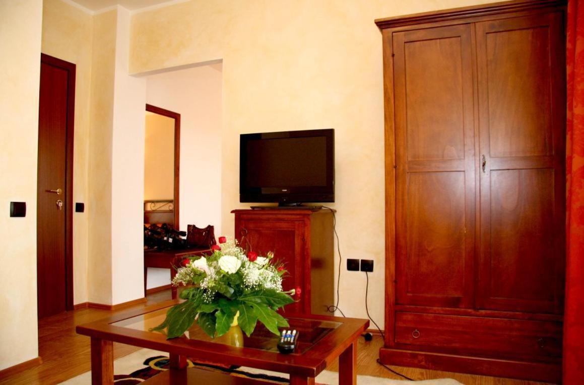 Club Insieme Grand Resort Potlogi Δωμάτιο φωτογραφία