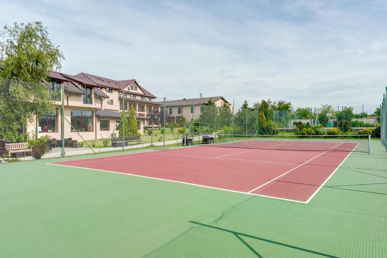 Club Insieme Grand Resort Potlogi Εξωτερικό φωτογραφία