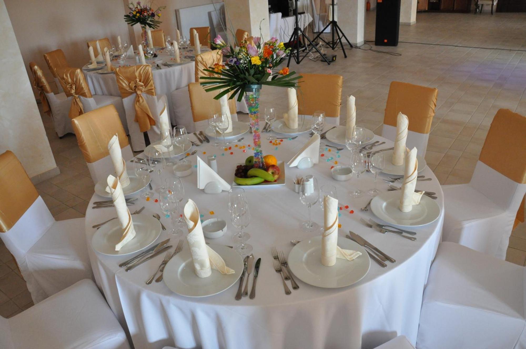 Club Insieme Grand Resort Potlogi Εξωτερικό φωτογραφία